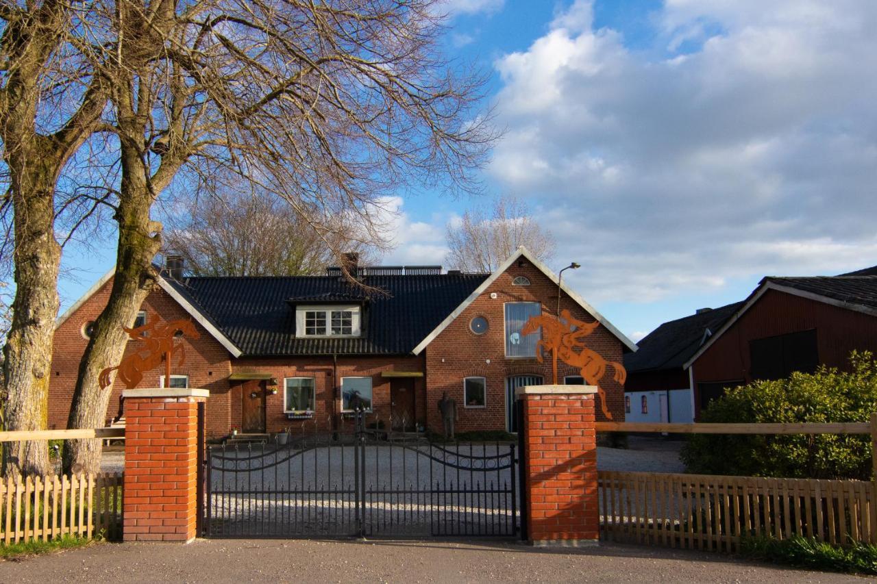 Dorisberg B&B - The Stables Loberod Buitenkant foto